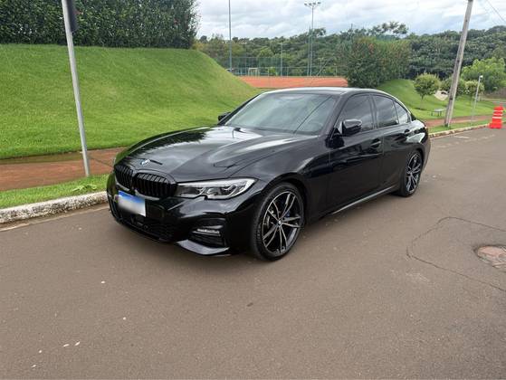 BMW 330i 2.0 16V TURBO GASOLINA M SPORT AUTOMÁTICO